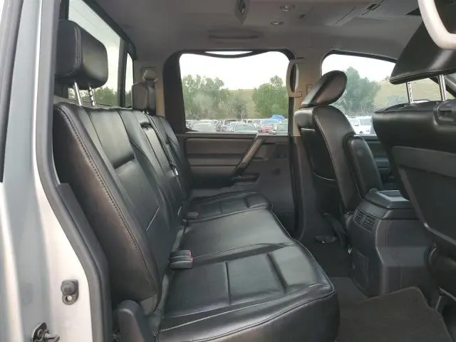 2010 NISSAN TITAN XE  