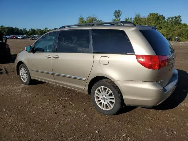 2010 TOYOTA SIENNA XLE  