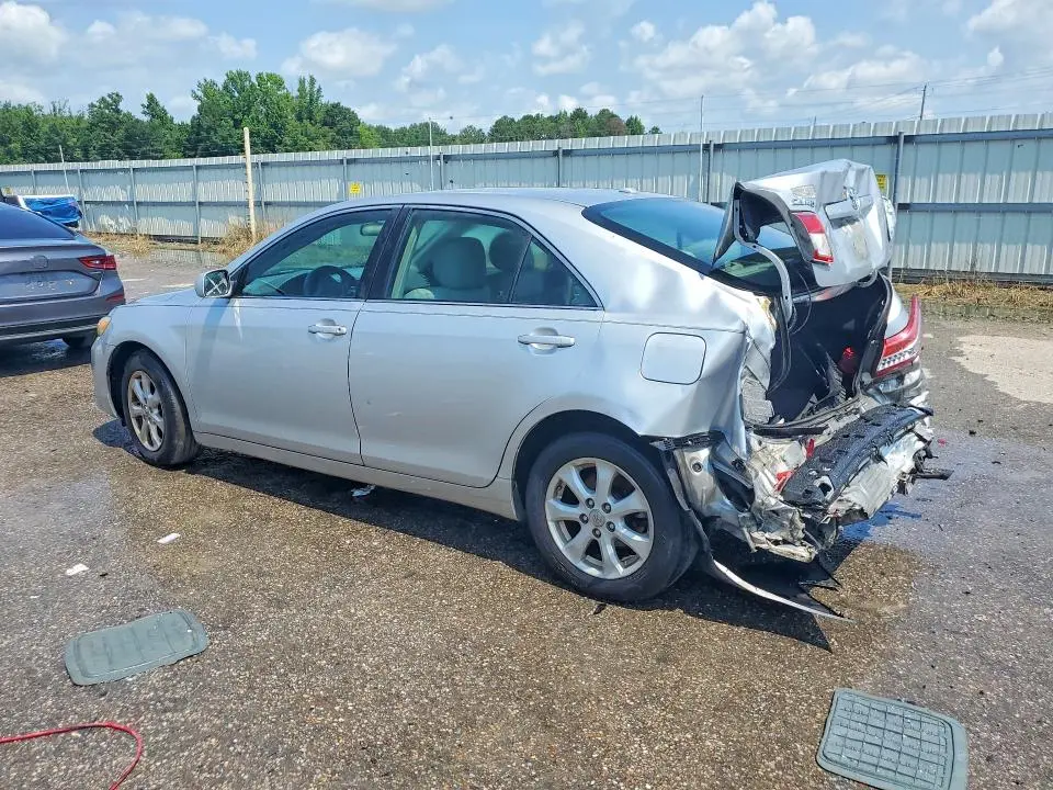 2011 TOYOTA CAMRY LE  