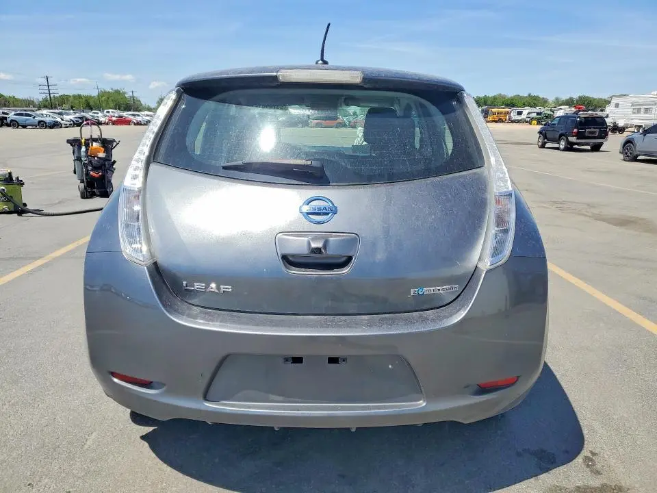 2015 NISSAN LEAF S  