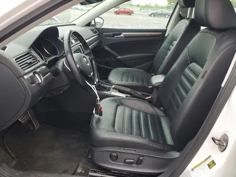 2017 VOLKSWAGEN PASSAT SEL PREMIUM  