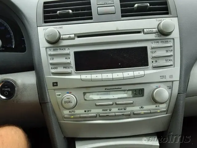 2011 TOYOTA CAMRY HYBRID 