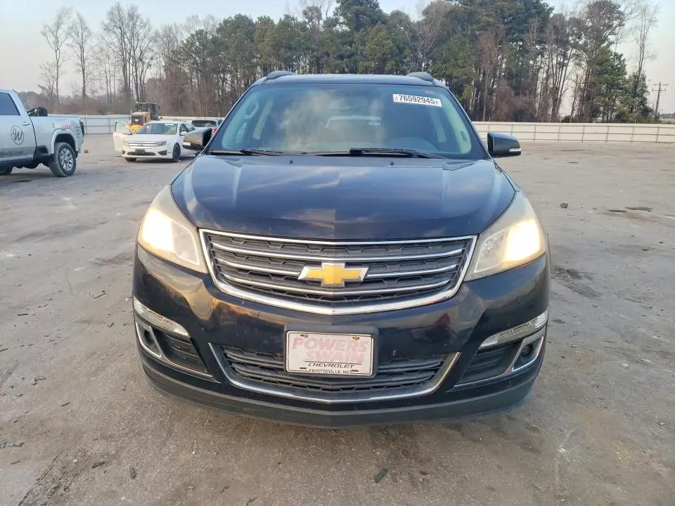 2017 CHEVROLET TRAVERSE LT  