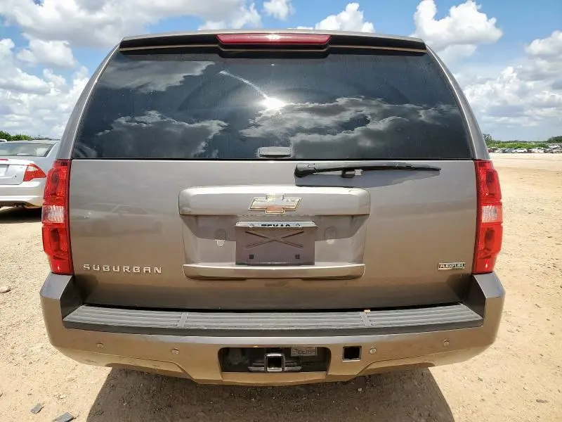 2011 CHEVROLET SUBURBAN C1500 LT  