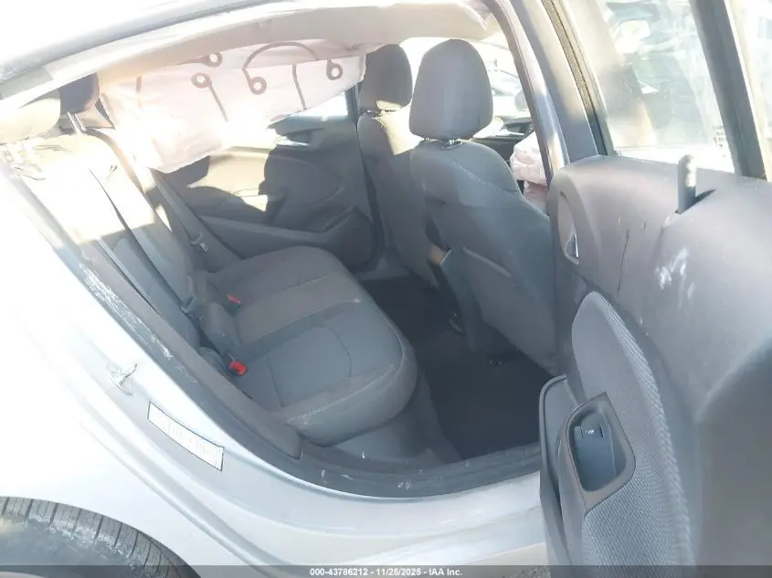 2018 CHEVROLET CRUZE LT AUTO