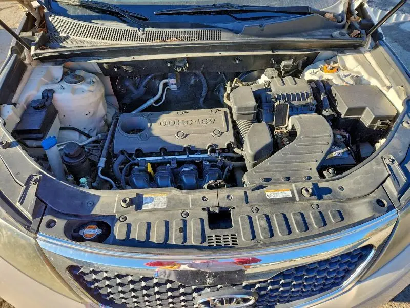 2011 KIA SORENTO BASE  