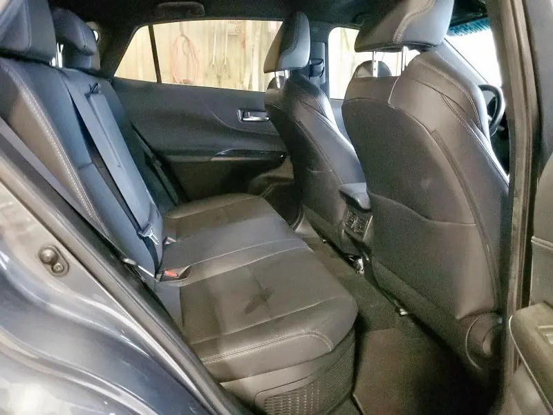 2022 TOYOTA VENZA LE  