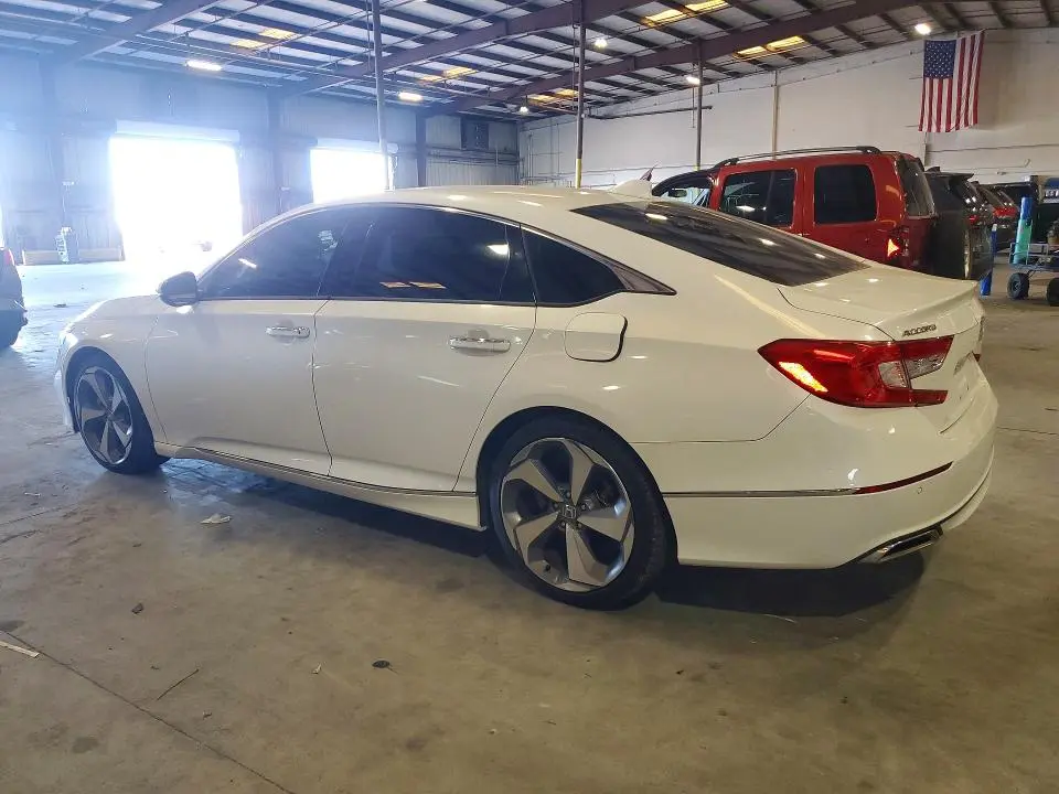 2018 HONDA ACCORD TOURING  