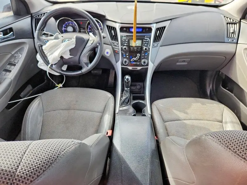 2011 HYUNDAI SONATA SE  