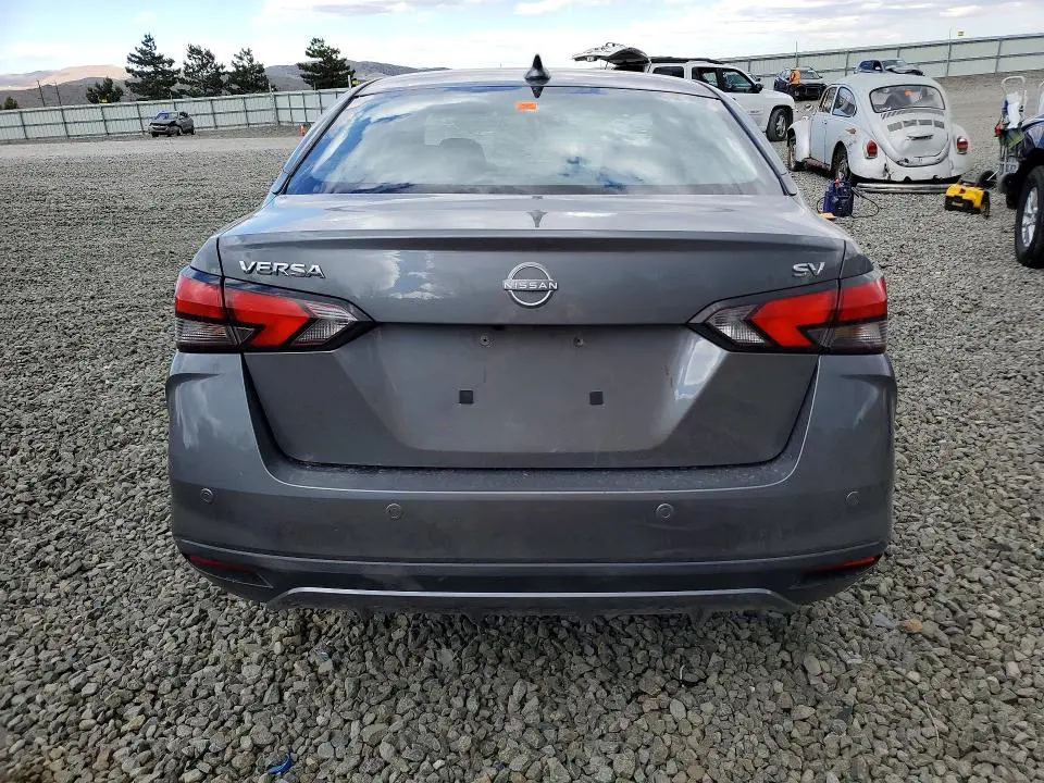 2023 NISSAN VERSA SV  