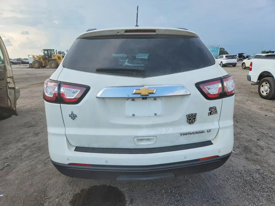 2014 CHEVROLET TRAVERSE LT  