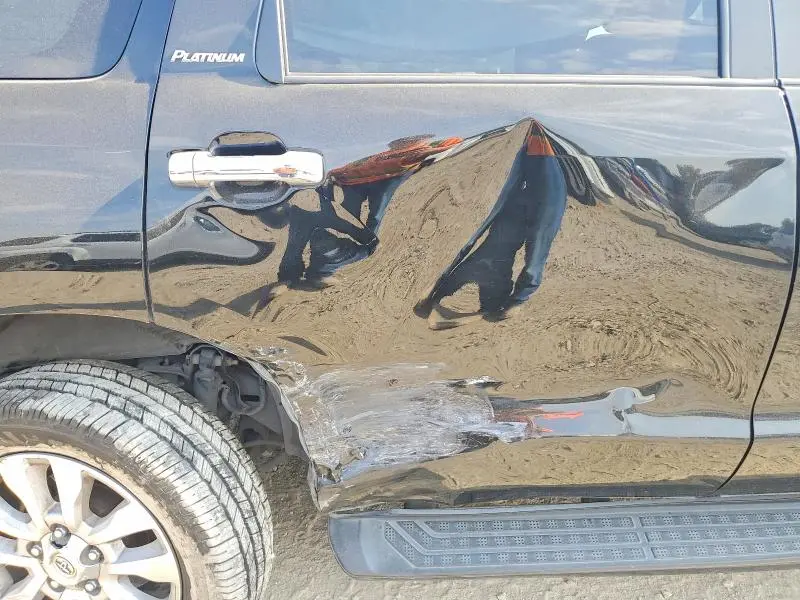 2016 TOYOTA SEQUOIA PLATINUM  