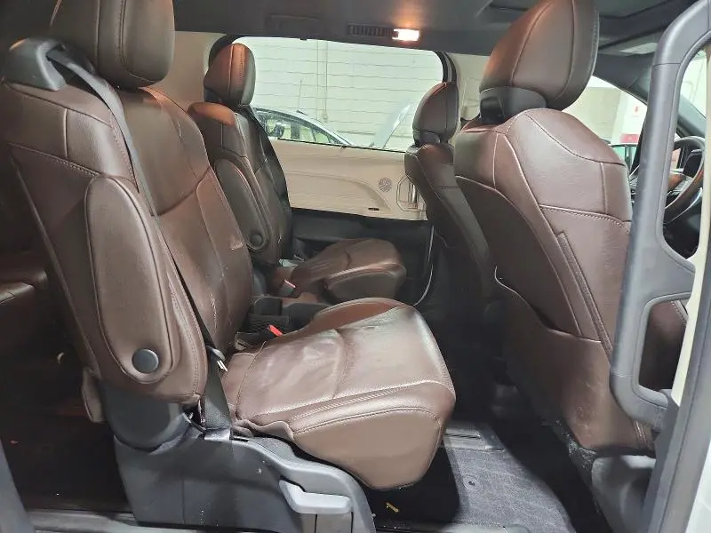 2024 TOYOTA SIENNA PLATINUM 7-PASSENGER  