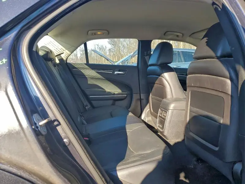 2015 CHRYSLER 300 LIMITED  