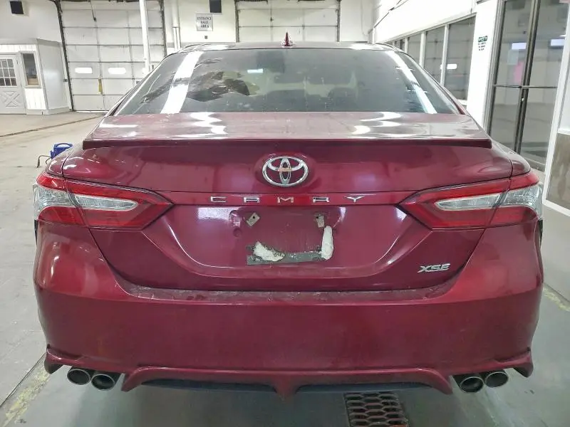 2018 TOYOTA CAMRY XSE  
