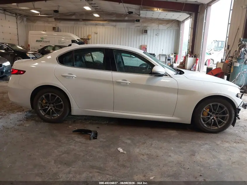 2017 ALFA ROMEO GIULIA AWD