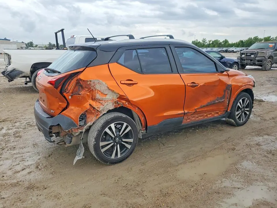 2019 NISSAN KICKS SV  