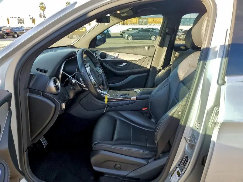 2020 MERCEDES-BENZ GLC 300  