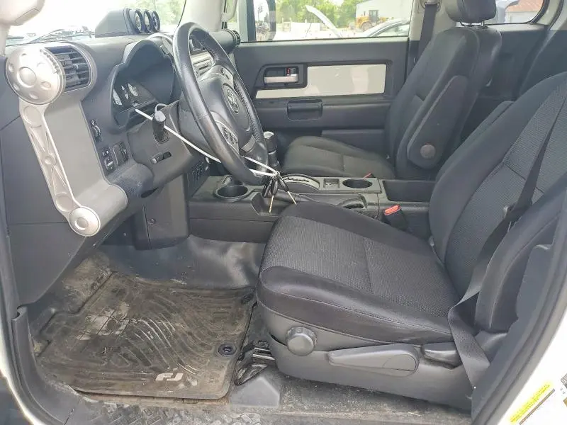 2012 TOYOTA FJ CRUISER BASE  