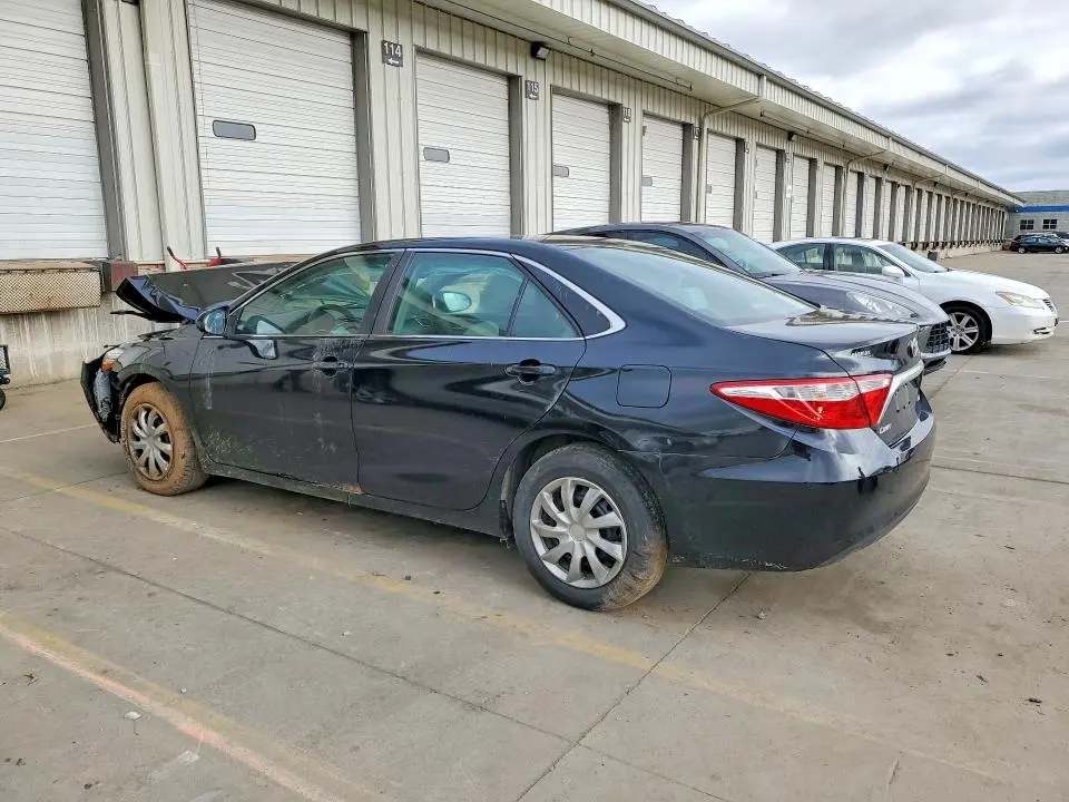 2016 TOYOTA CAMRY LE  