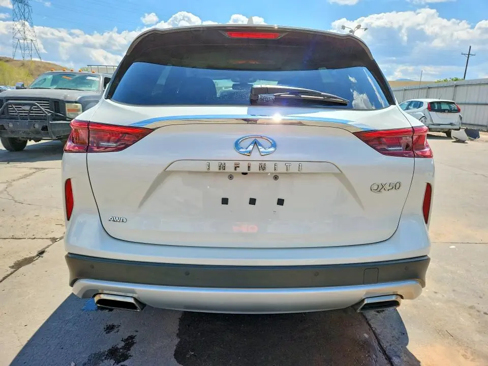 2020 INFINITI QX50 LUXE  