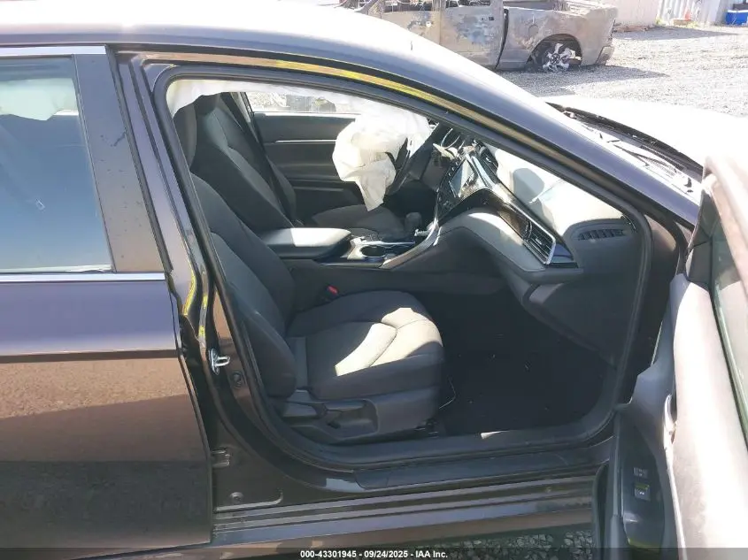 2020 TOYOTA CAMRY LE HYBRID