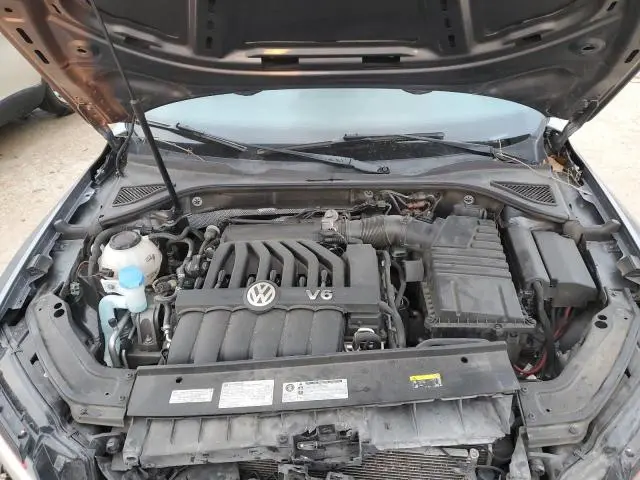 2018 VOLKSWAGEN PASSAT GT  