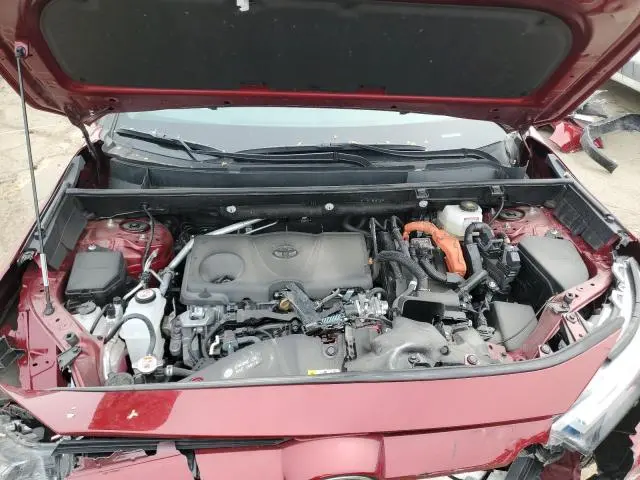 2024 TOYOTA RAV4 XLE  