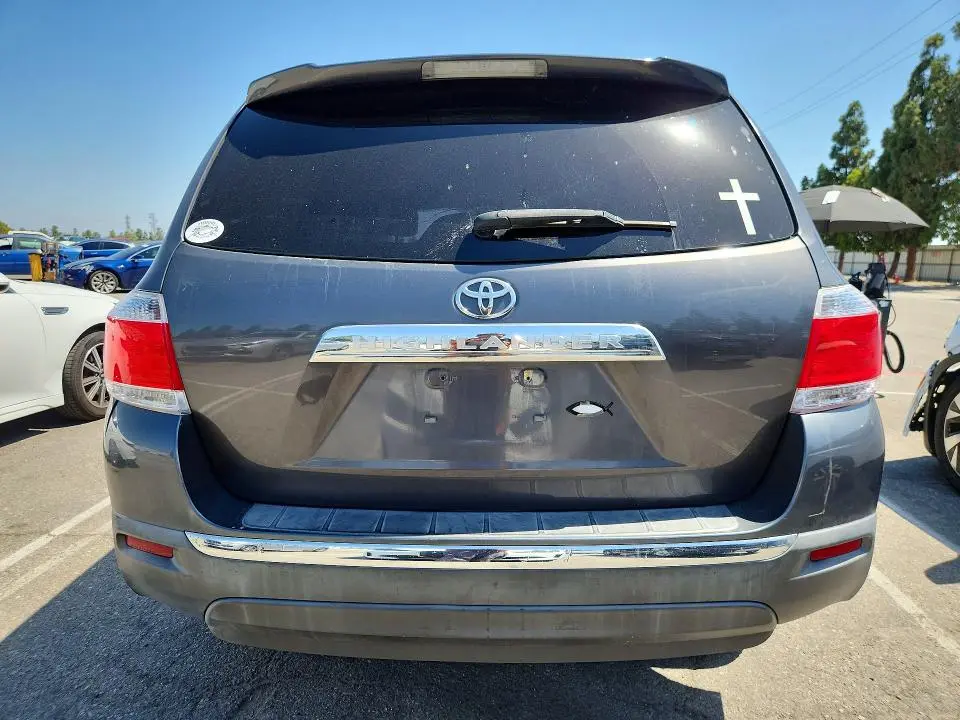 2012 TOYOTA HIGHLANDER BASE  