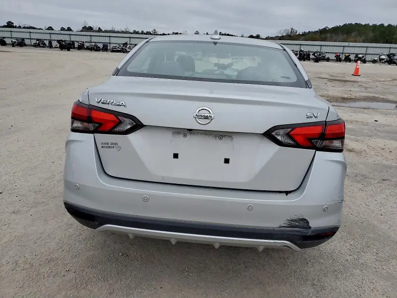 2021 NISSAN VERSA SV  