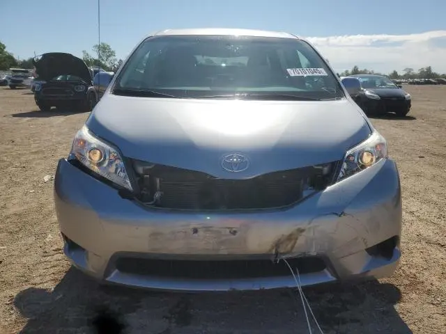 2012 TOYOTA SIENNA LE  