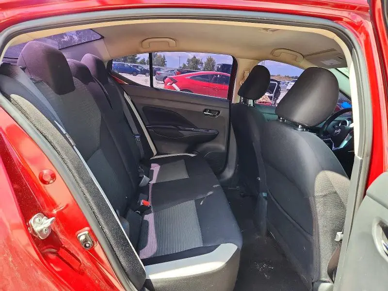 2021 NISSAN VERSA SV  