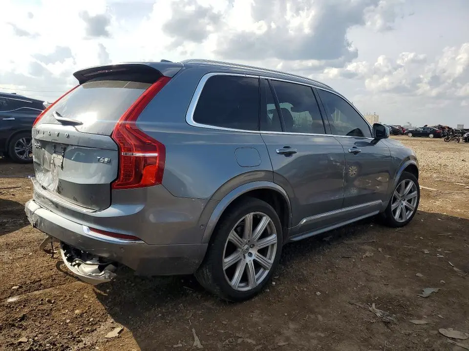 2018 VOLVO XC90 T6  