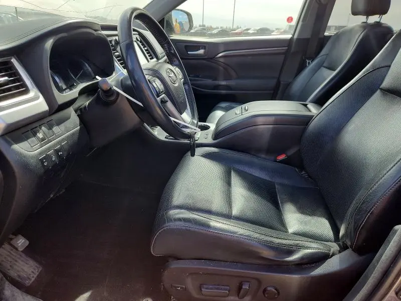 2015 TOYOTA HIGHLANDER LIMITED  