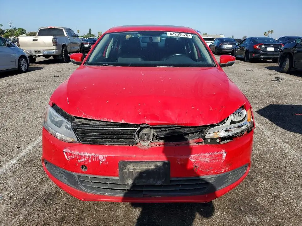 2012 VOLKSWAGEN JETTA SE  