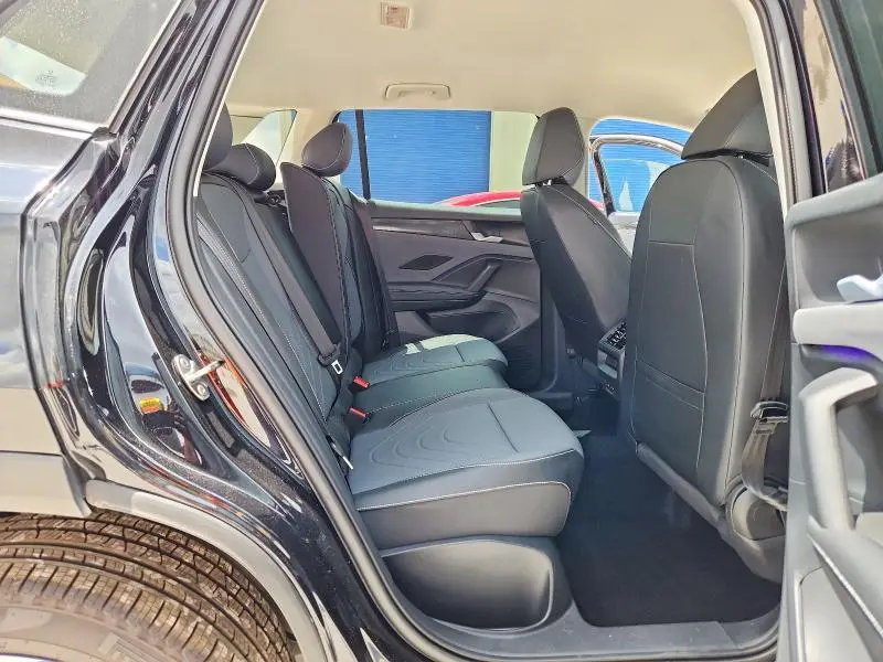 2025 VOLKSWAGEN TIGUAN SE  