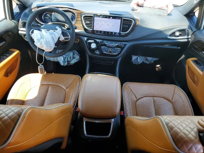 2023 CHRYSLER PACIFICA HYBRID PINNACLE  