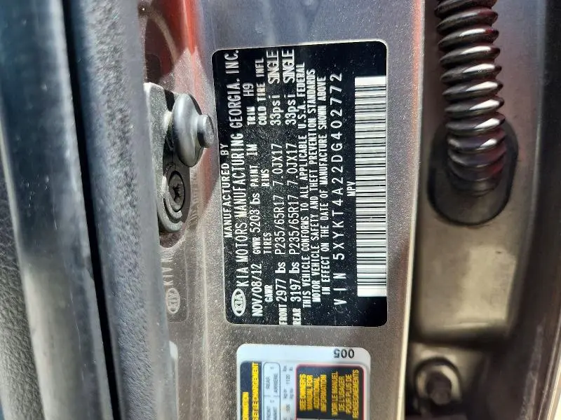 2013 KIA SORENTO LX  