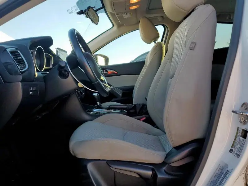 2016 MAZDA 3 TOURING  