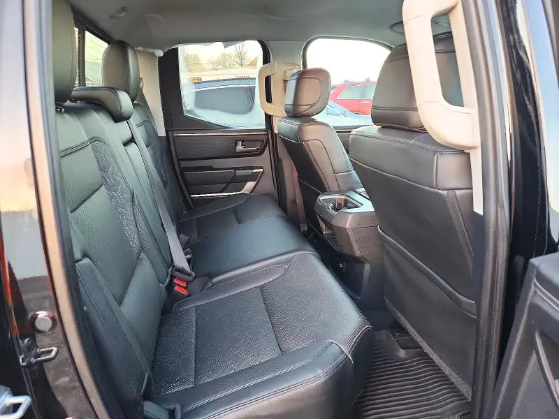 2022 TOYOTA TUNDRA SR5  