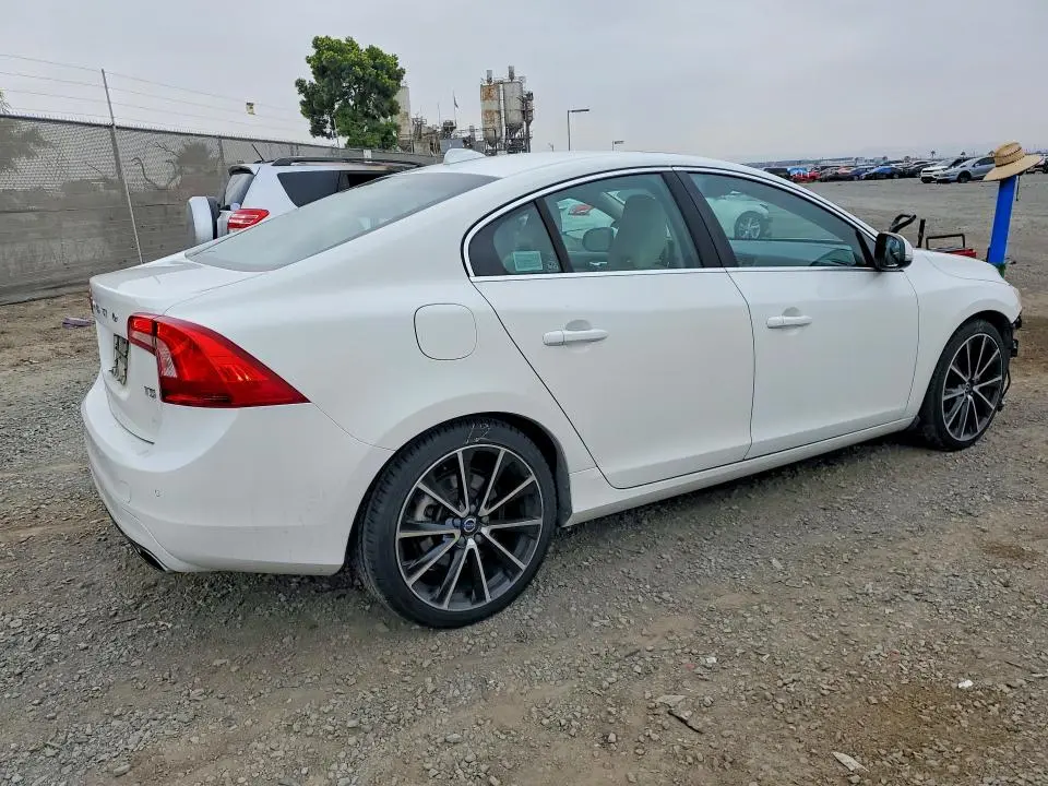 2016 VOLVO S60 PREMIER  