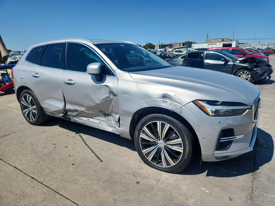 2022 VOLVO XC60 B6 INSCRIPTION  