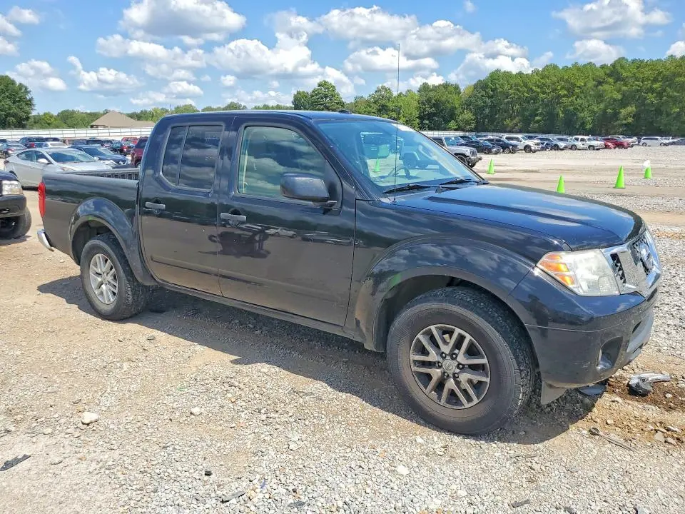2015 NISSAN FRONTIER S  
