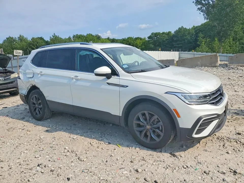 2024 VOLKSWAGEN TIGUAN SE  