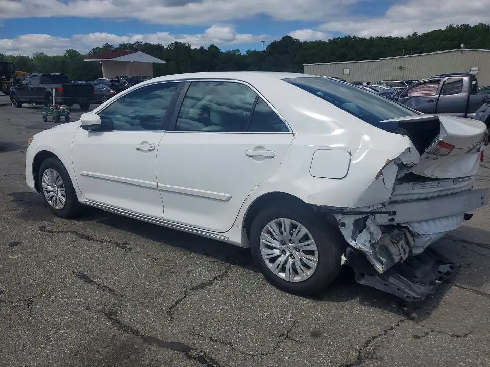 2014 TOYOTA CAMRY LE  