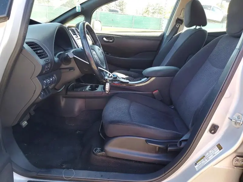 2013 NISSAN LEAF S  
