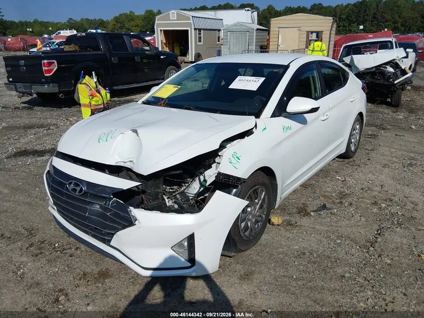 2019 HYUNDAI ELANTRA SE