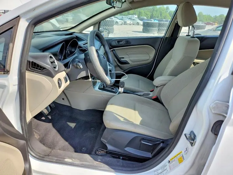2017 FORD FIESTA SE  