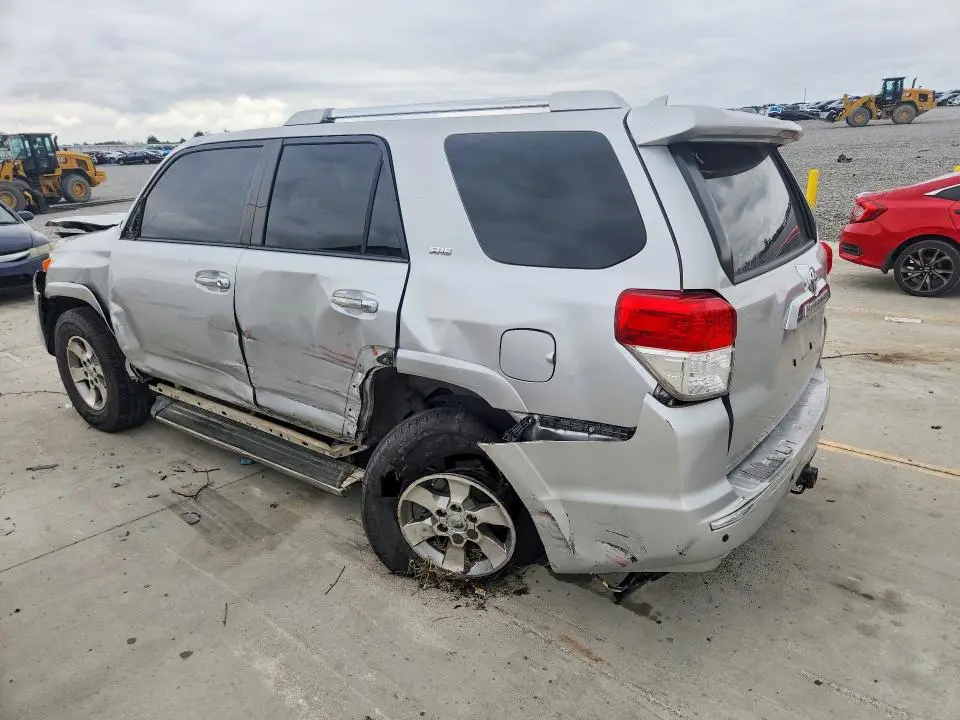 2013 TOYOTA 4RUNNER SR5  