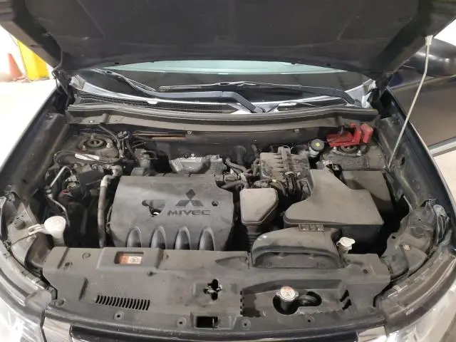 2018 MITSUBISHI OUTLANDER ES  